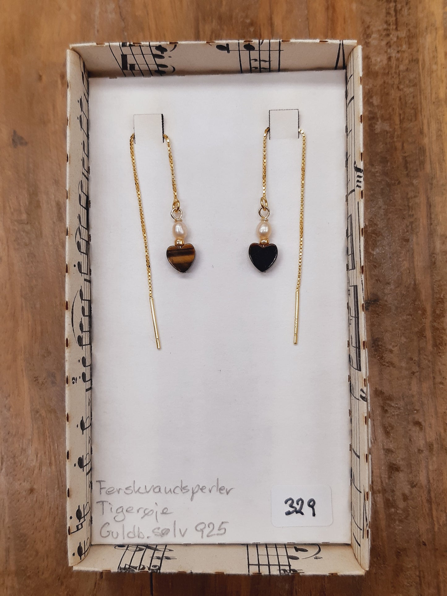 Tigerøje hjerte og ferskvand i tråd