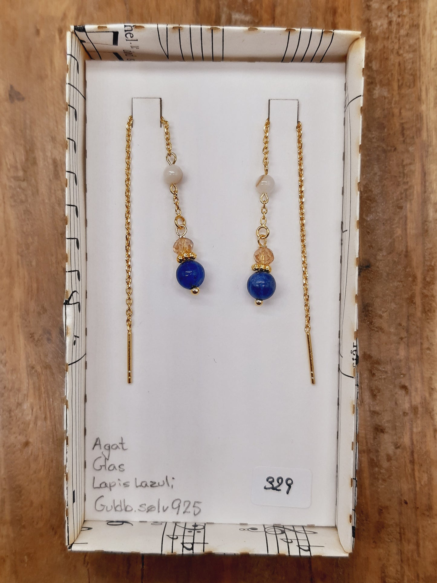 Lapis, hvid agat og glas i tråd