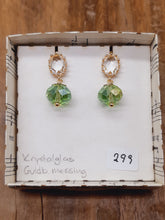 Indlæs billede til gallerivisning Facetteret krystalglas i glasstikker - flere farver