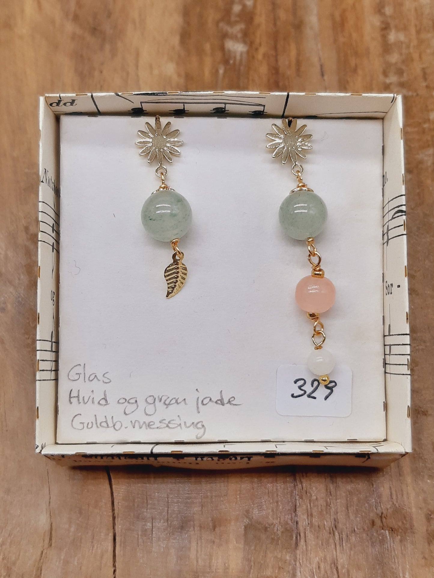 Hvid og grøn jade og glas asymmetrisk