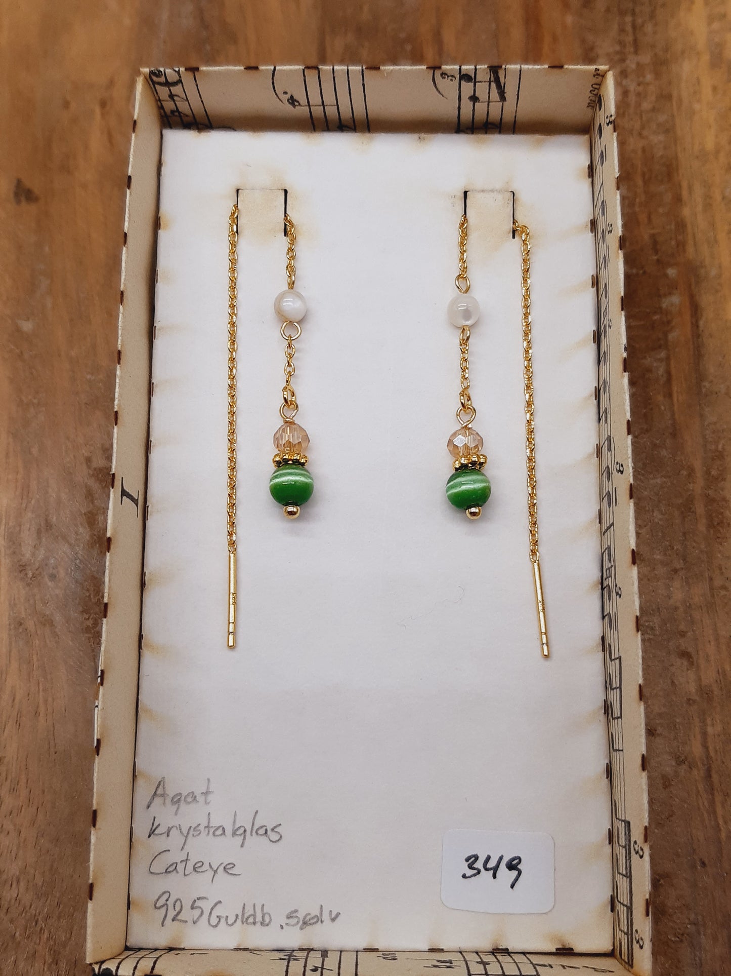 Grøn cateye, glas og agat i tråd