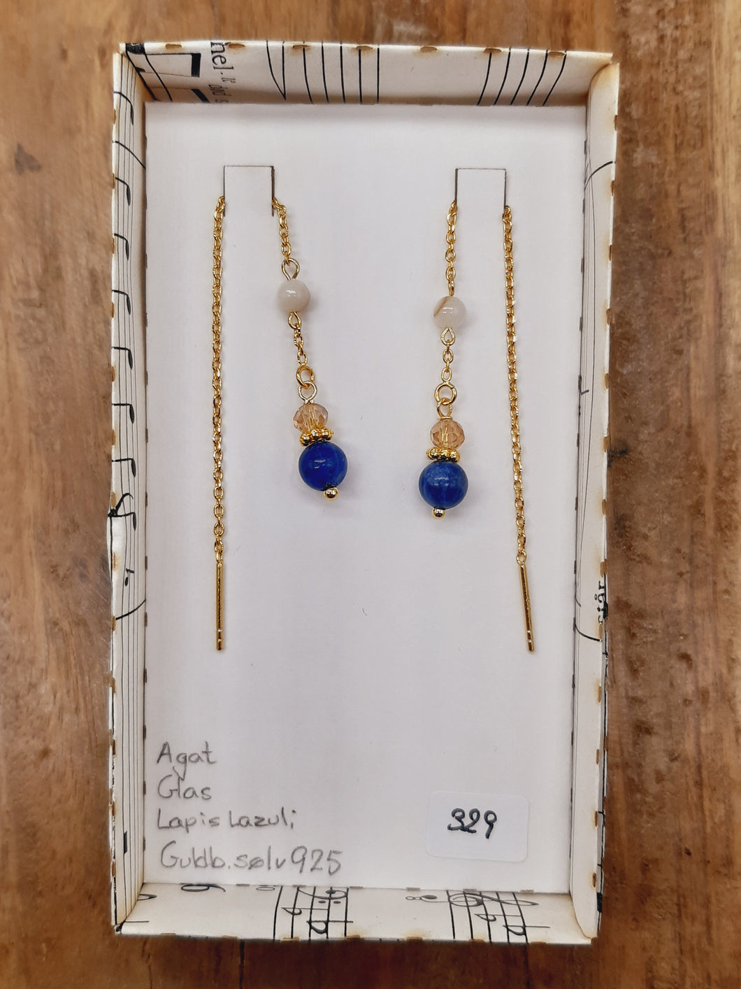 Lapis, hvid agat og glas i tråd