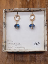 Indlæs billede til gallerivisning Facetteret krystalglas i glasstikker - flere farver
