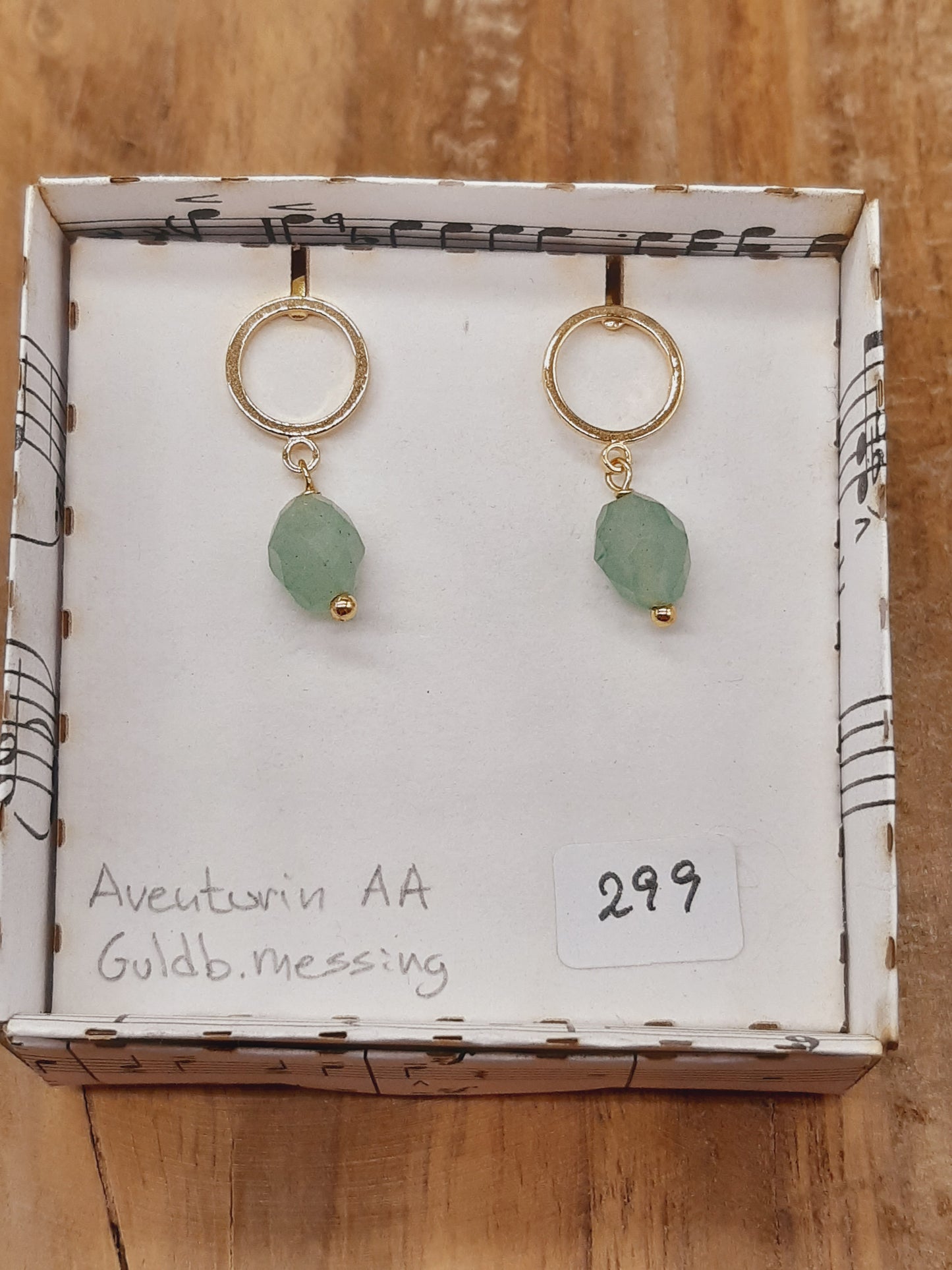 Facetslebet aventurin i cirkelstikker