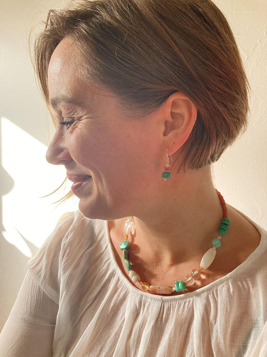 Halskæde - Hvid, Mintgrøn og Brun